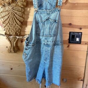 Old Navy Light Distressed Denim Shortalls - Size 18
